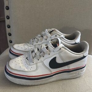 Nike Air Force 1 Big Kids Low LV8 Ribbon White Blue Sneakers Size 4.5